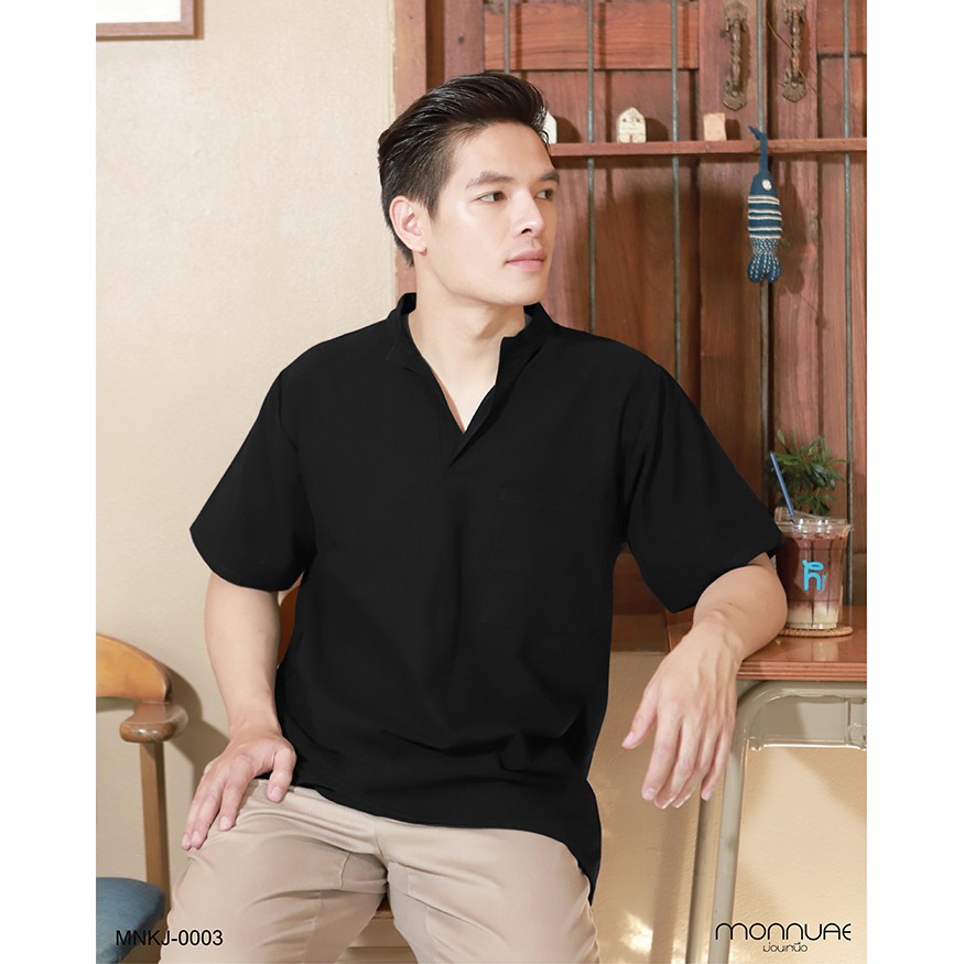 ภาพหน้าปกสินค้าเสื้อคอจีน ผ้าฝ้าย สีดำ MNKJ-0003 จากร้าน monlypronpimon บน Shopee