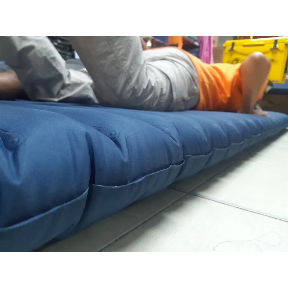 ภาพสินค้าแผ่นรองนอนลม แบบปั๊มเท้า ขนาด 2 คนนอน จากร้าน bangnaoutdoor บน Shopee ภาพที่ 6