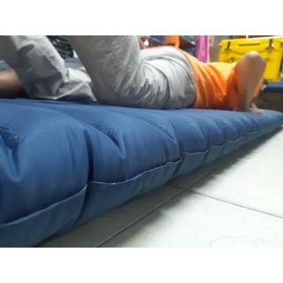 ภาพขนาดย่อของภาพหน้าปกสินค้าแผ่นรองนอนลม แบบปั๊มเท้า ขนาด 2 คนนอน จากร้าน bangnaoutdoor บน Shopee ภาพที่ 6
