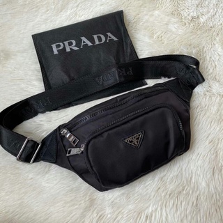 กระเป๋าคาดอก/เอว ทรงสวยจากแบรนด์ Prada