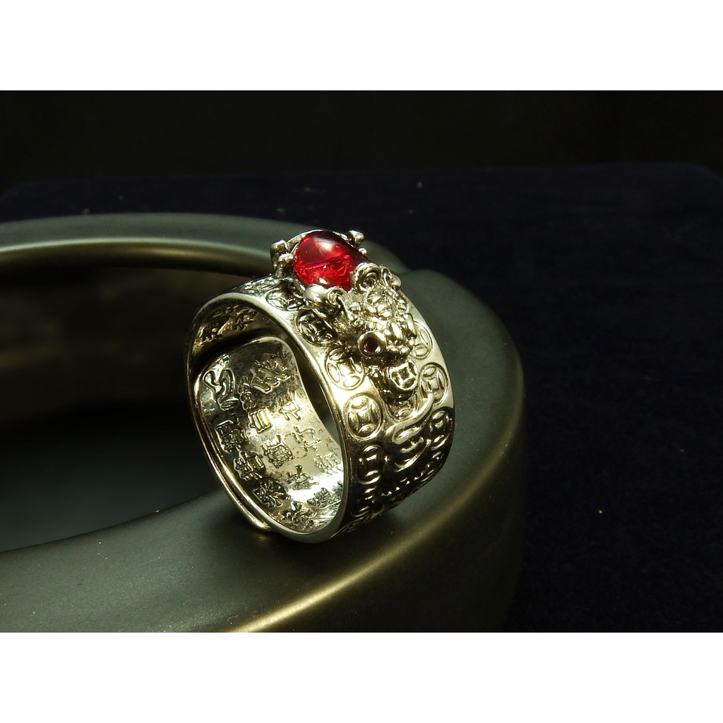 แหวนปี่เซี๊ยะเรียกทรัพย์-ปี่เซี๊ยะหลังฝังทับทิม-แหวนมงคล-จากฮ่องกง-ขนาดฟรีไซส์-ปรับได้
