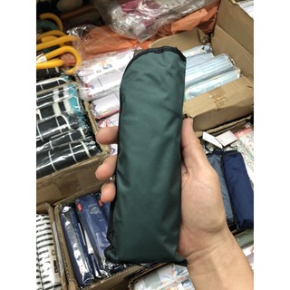 ภาพขนาดย่อของภาพหน้าปกสินค้าร่มญี่ปุ่น  Yoco 4 ตอน สีเขียวเข้ม ด้ามจับแบบแบน น้ำหนักเบา อย่างดี กันแดด100% ️ จากร้าน yococarrotumbrella บน Shopee ภาพที่ 1
