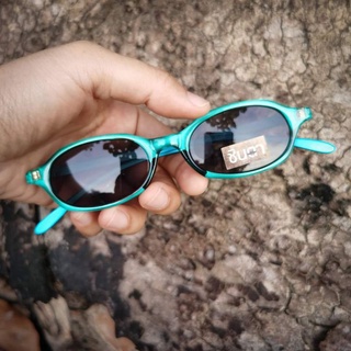 แว่นกันแดด แว่นวินเทจ ทรงรีมน แว่นเก่าเก็บยุค 90S Toffy Green กรอบสีเขียว ขาแว่นสีฟ้า วินเทจแท้ หายาก วินเทจแท้ยุคโบราณ