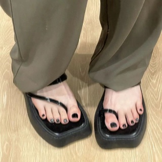 รองเท้าแตะแฟชั่นเกาหลี หูหนีบ สายคาดดีไซน์เก๋ สายนิ่มสบายเท้า