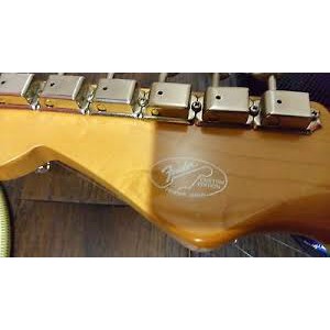 โลโก้หัวกีตาร์-fender-stratocaster-customshop-japan