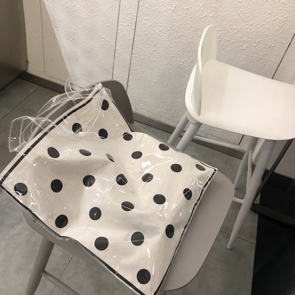 กระเป๋าผ้าสุดน่ารัก-เคลือบด้วยพลาสติกสไตล์มินิมอล-totebag-polka-dot