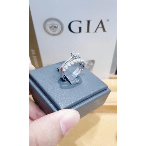 แหวนเพชรแท้น้ำ100พร้อมgia