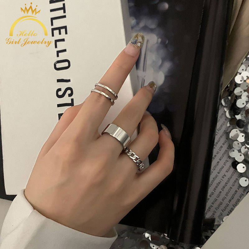 ภาพหน้าปกสินค้าแหวนแฟชั่น สไตล์เกาหลี 3 ชิ้น / ชุด จากร้าน elegant.th บน Shopee