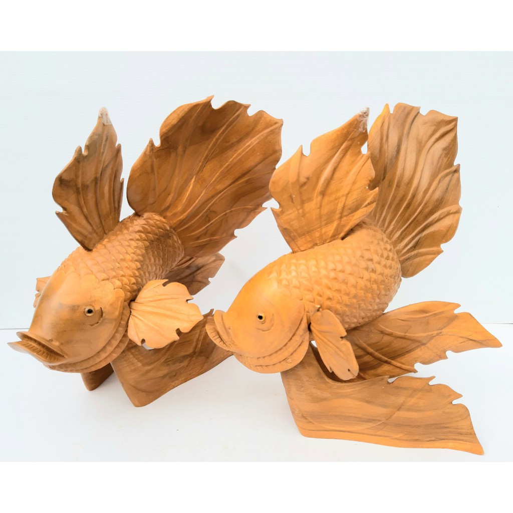 ปลาไม้แกะสลัก-carved-wooden-fish-2-ตัว-ทำด้วยไม้สัก-งานฝีมือ-จากภูมิปัญญาชาวบ้าน-ละเอียด-สวย-สำหรับตกแต่งบ้าน