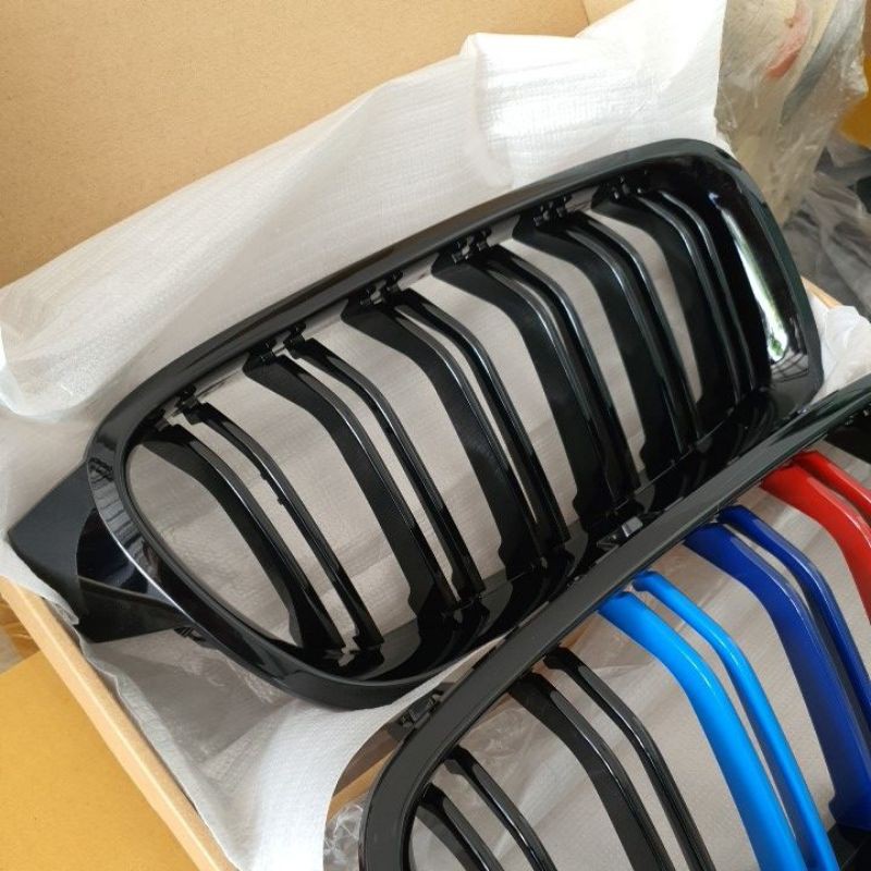 กระจังหน้า-bmw-3series-f30-ดำเงา-ซี่คู่พร้อมสี-msport