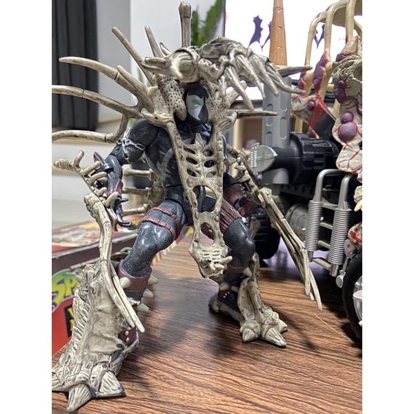 พร้อมส่ง McFarlane Toys Exo-skeleton Spawn Action Figure