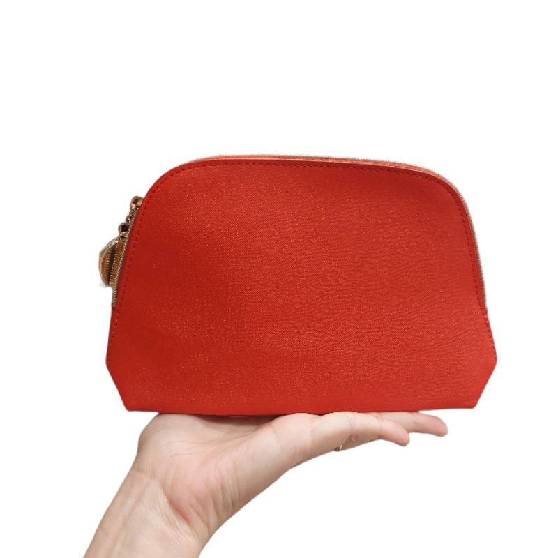 กระเป๋าเครื่องสำอาง-ยี่ห้อ-estee-lauder-สีแดงสด
