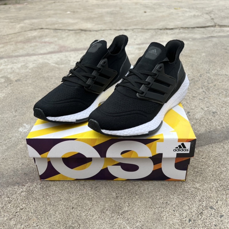 รองเท้าผ้าใบadidas-ultraboost-21-รองเท้าสุดฮิตสินค้าขายดี