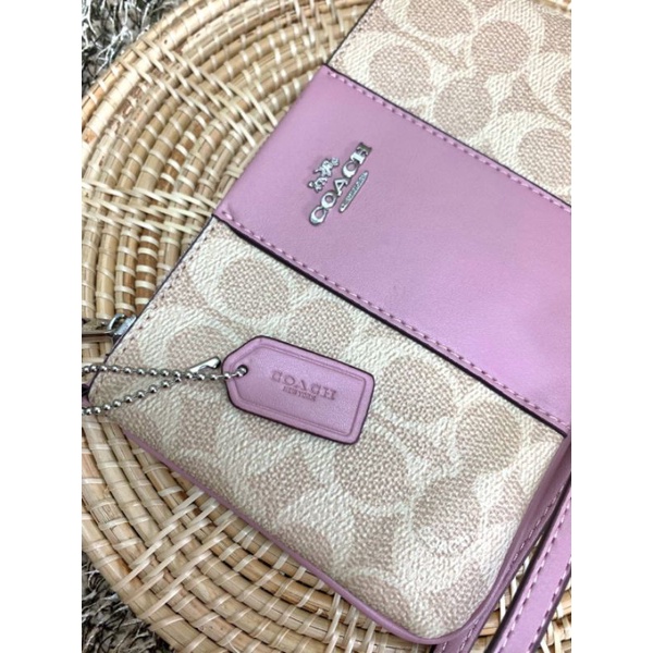 กระเป๋า-coach-small-wristlet-in-colorblock-signature-32445-แท้-ส่งฟรี