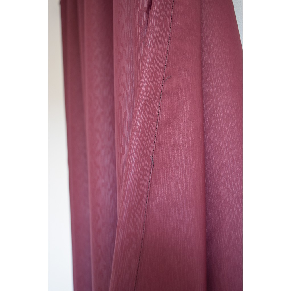 curtain-design-ผ้าม่านประตู-ผ้าม่านหน้าต่าง-เนื้อผ้าด้าน-สีแดงเลือดหมู