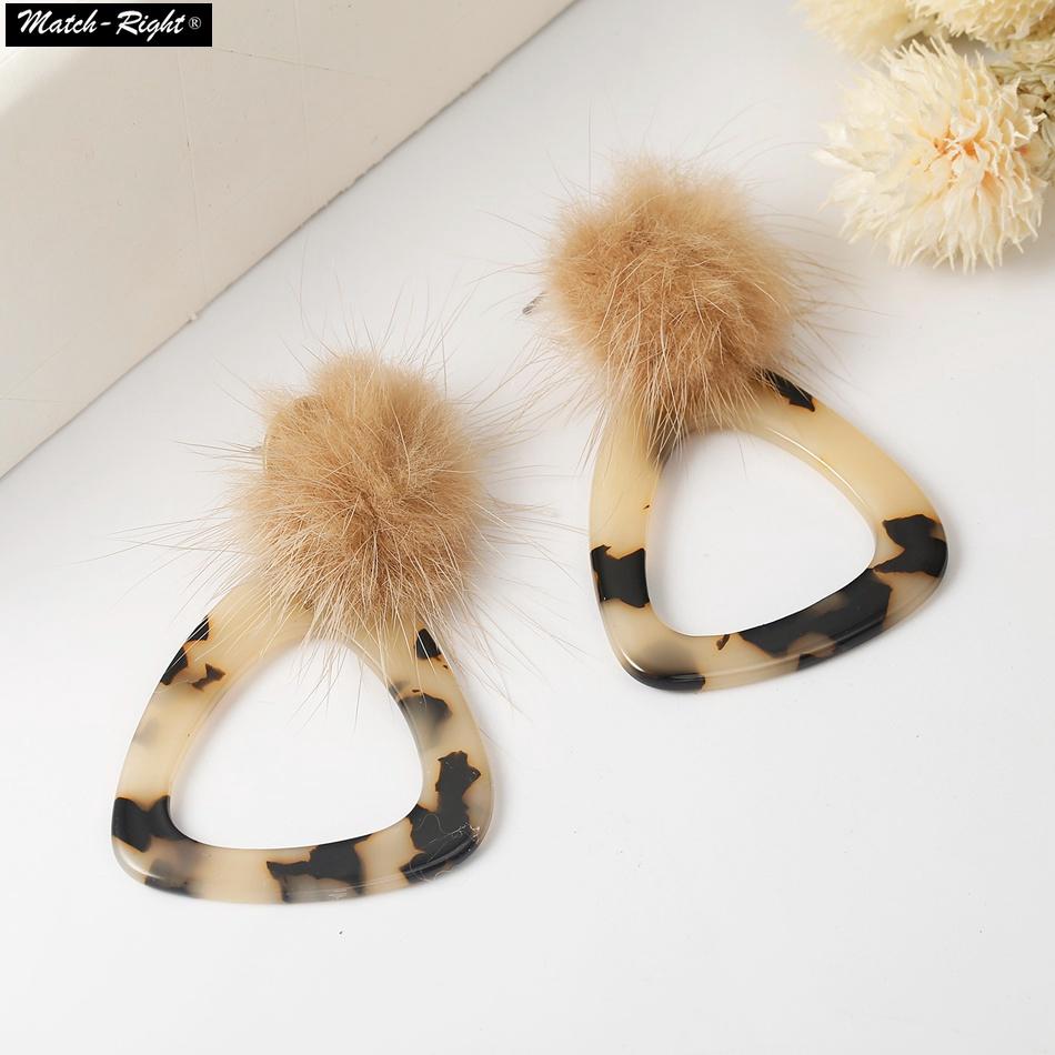 สินค้า ต่างหูแบบติดหูแฟชั่น ต่างหูผ้าพิมพ์ลายเสือดาวหวาน Statement Earrings Leopard Print Fabric Triangle Sweet Earrings