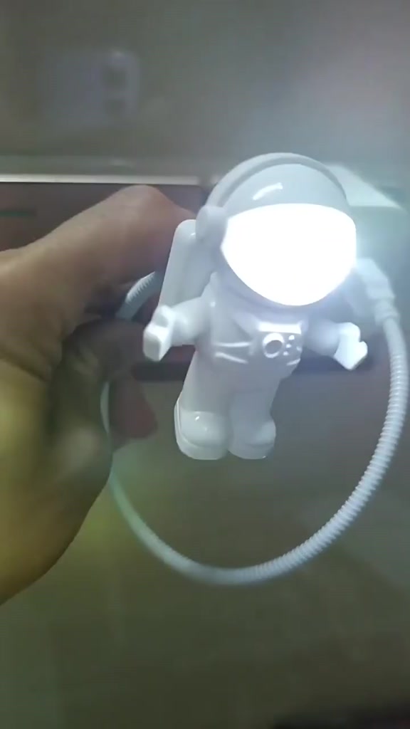 btm-โคมไฟ-led-รูปนักบินอวกาศ-ยืดหยุ่น-พอร์ต-usb-แบบสร้างสรรค์-สําหรับแล็ปท็อป-พีซี-โน๊ตบุ๊ค-ของเล่นเด็ก