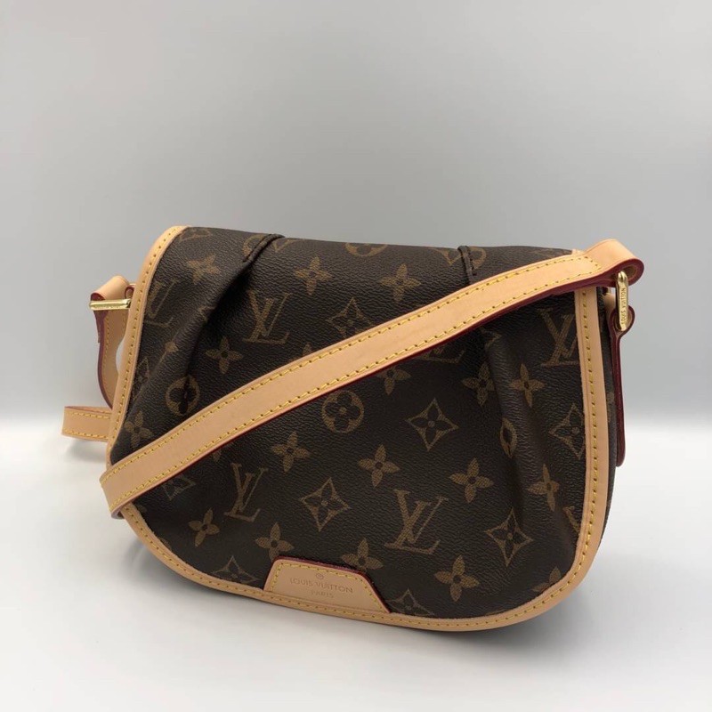 louis-vuitton-crossbody-hiend