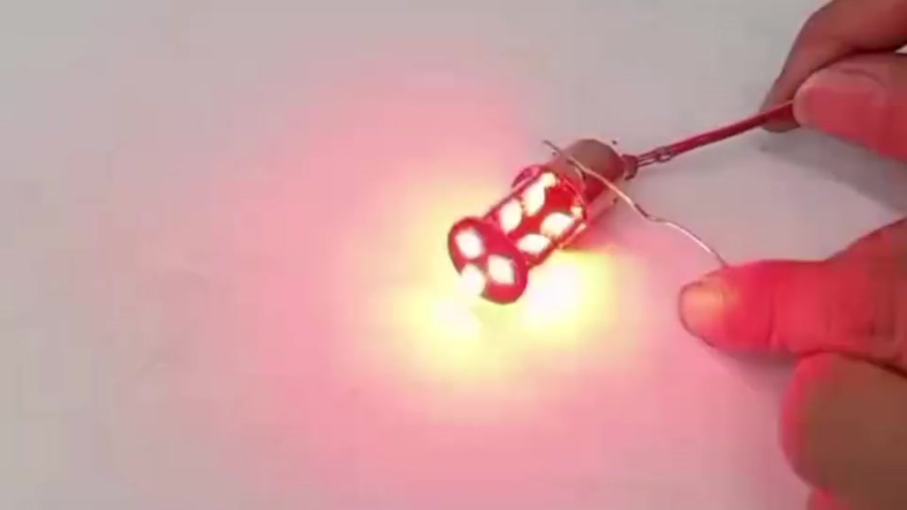 ไฟเบรค-ไฟหรี่-led-ขั้วบิด-18-19-27-ชิพ-smd-4014-แสงสีแดง-กระพริบ-ติดตั้งสำหรับรถมอเตอร์ไซค์-ทั่วไป-ฟบกพ