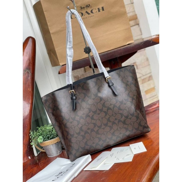 coach-signature-tote-bag