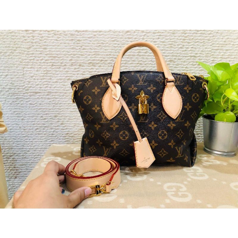 กระเป๋าหนังแท้สะพายข้างขนาด10นิ้ว | Shopee Thailand