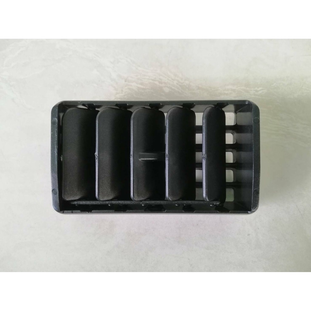 ช่องลมแอร์-อันกลาง-toyota-ae100-4afe-ราคาอันละ-260บาท