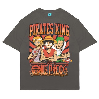 เสื้อยืดโอเวอร์ไซส์เสื้อยืด ขนาดใหญ่ พิมพ์ลายอนิเมะ One Piece Piratees KING สไตล์วินเทจS-3XL