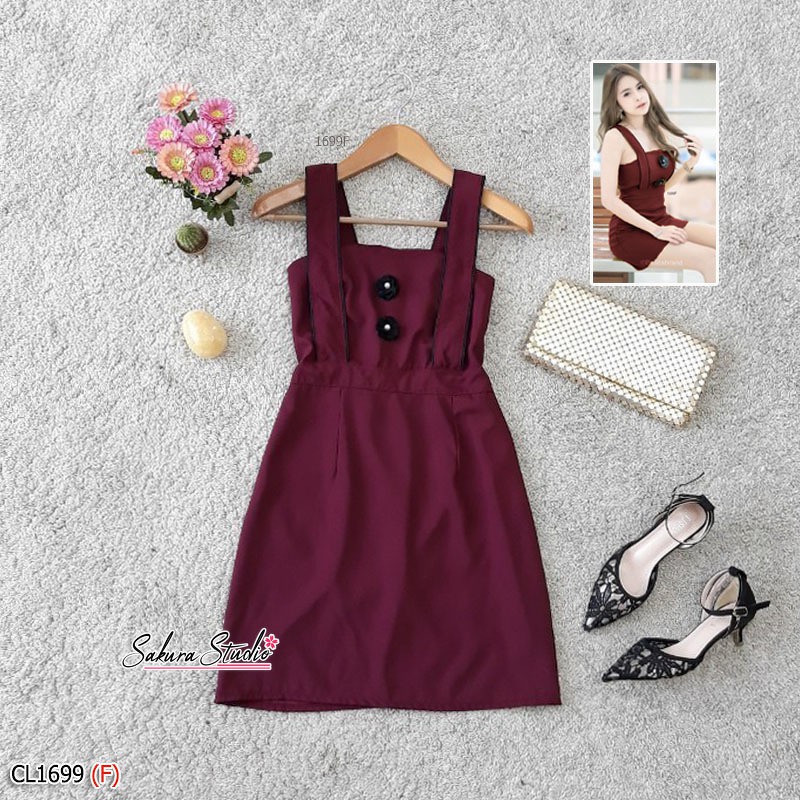 h1699-dress-เดรสสั้นทรงเข้ารูป-สายเอี้ยม-แต่งดอกไม้มุกช่วงอก-หลังสม็อคยืดยางยืด-มีซิปซ่อนหลัง-เอวไม่สม็อค-งานผ้าซาร่า