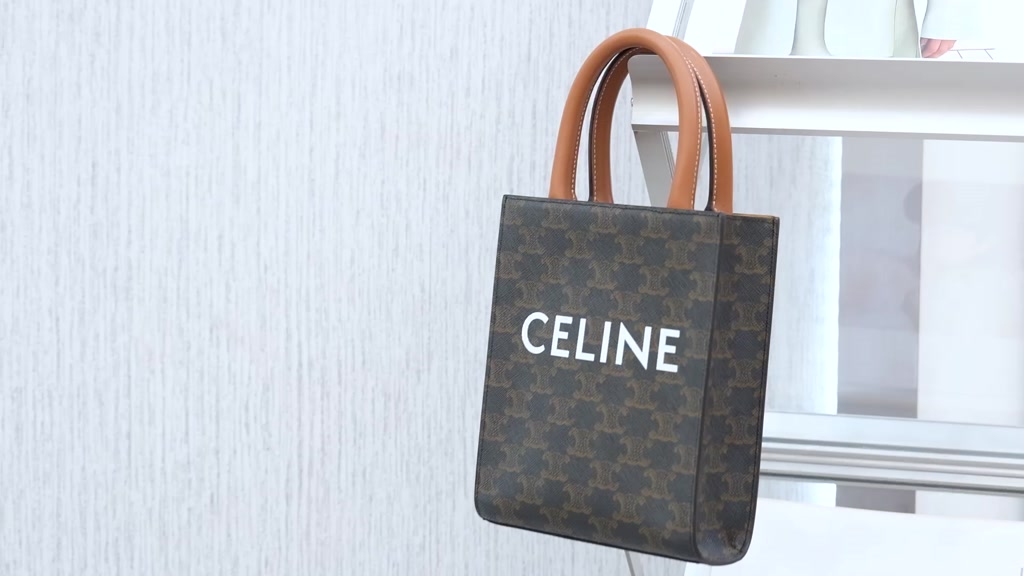 เซลีน-celine-mini-vertical-cabas-bag-กระเป๋า-สุภาพสตรี-กระเป๋าสะพายไหล่