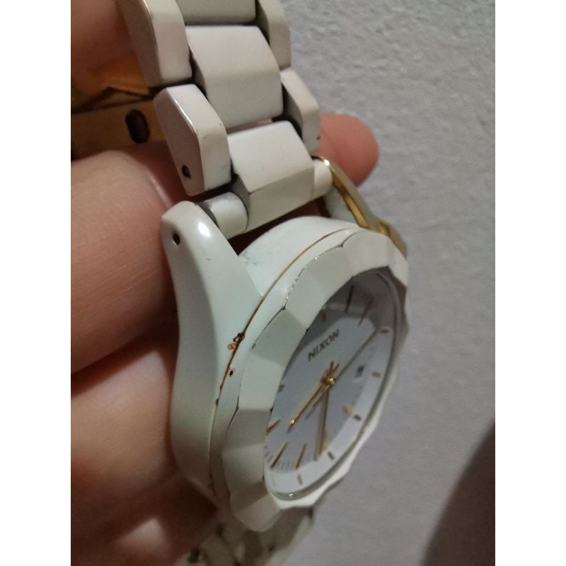 นาฬิกาข้อมือ-nixon-สีขาว-อะไหล่ทอง