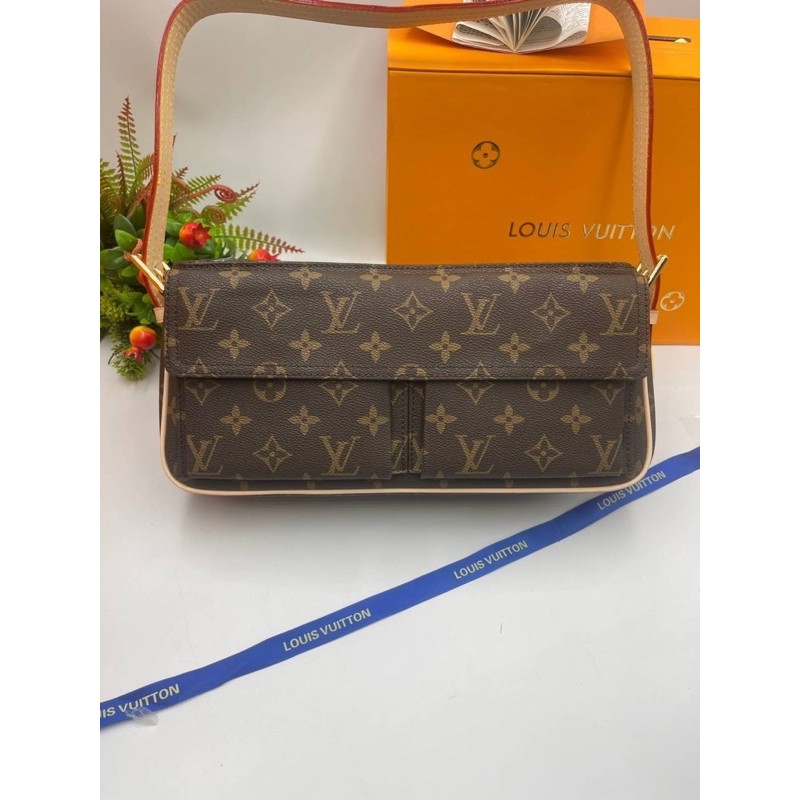 กระเป๋าสะพายข้าง-louis-vuitton-ทรงพอช