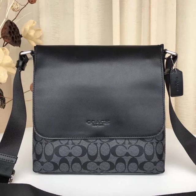 Coach SULLIVAN SMALL MESSENGER IN SIGNATURE Shopee Thailand