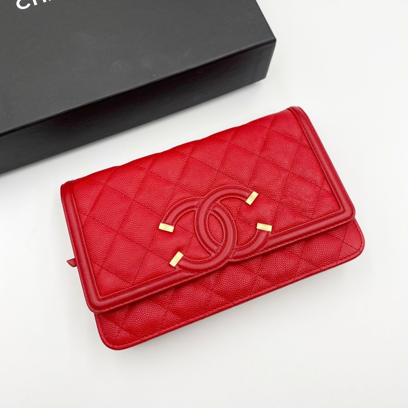 like-new-chanel-woc-filigree-red-caviar-hl25