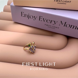 First Light Morning : Kyoho Ear Cuff ต่างหู ต่างหูน่ารัก ต่างหูหนีบ ต่างหูประดับคริสตัล (ราคาต่อ1ข้าง) ต่างหูแฟชั่น