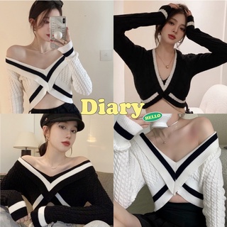 DIARY(M1102)เสื้อครอปแขนยาวไหมพรม ดีเทลหน้าวี เอวลอย เก๋ๆ