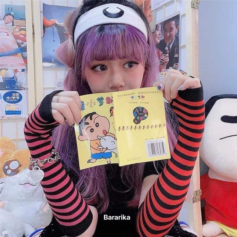 ภาพหน้าปกสินค้าพร้อมส่งจากไทย ️ (M09) ถุงมือผ้าเปิดนิ้วสไตล์ jk ฮาราจุกุ E-girl แบบหลากสี จากร้าน kuro_bara บน Shopee