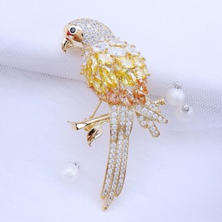 Miss Earring เข็มกลัดเพชรจี้ในตัว 2 in 1 นกแก้ว สีเหลือง Paradise Parrot in Yellow