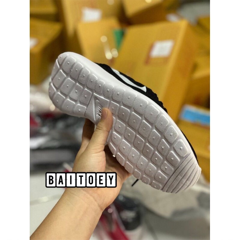 รองเท้าผ้าใบnikerosherun-ลดราคา-พร้อมส่ง