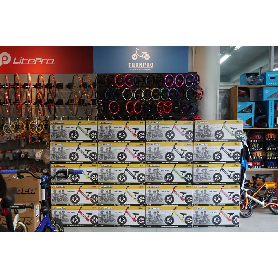 ภาพหน้าปกสินค้าส่งฟรี-ผ่อนได้-ส่งไว  Strider Sport จักรยานขาไถ Balance bike สไตเดอร์ 100% มีหน้าร้าน ส่งไว ส่งทุกวัน จากร้าน navabike_officialstore บน Shopee
