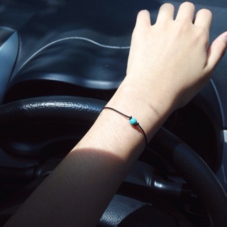 ภาพขนาดย่อของสินค้าMini Turquoise bracelet กำไลเชือก จี้ หินนำโชค เทอร์ควอยซ์