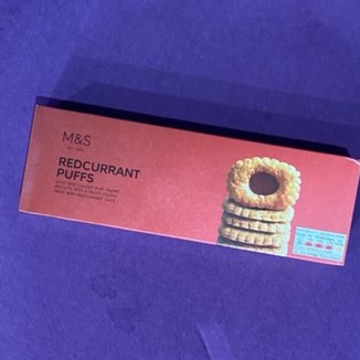 ขนมพายอบกรอบสอดไส้เรดเคอร์เรนท์เปรี้ยวหอมหวานกะลังดี-พายอบกรอบทุกชิ้นredcurrent-puffs-m-amp-s