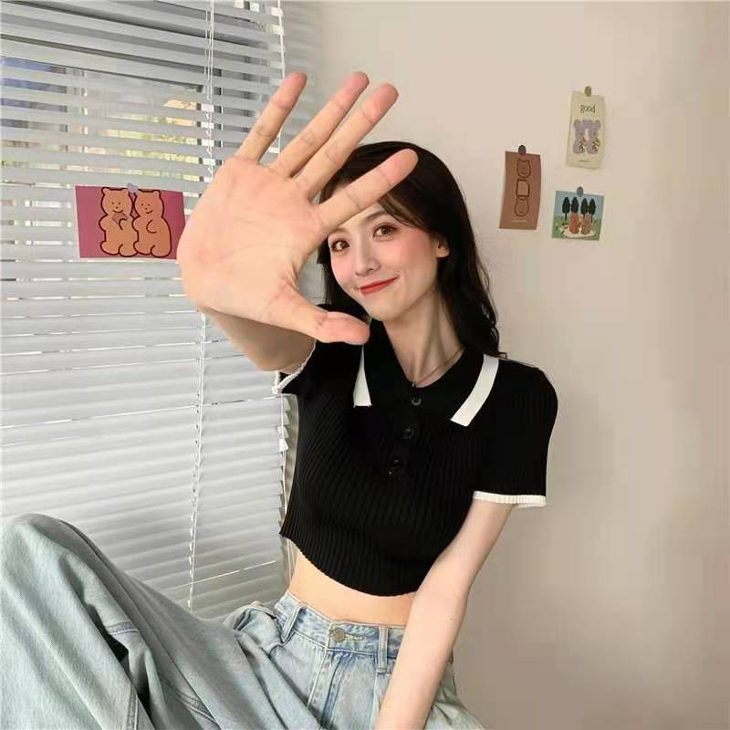 ภาพสินค้าbonniefashion(พร้อมส่ง/ใหม่)5935 เสื้อครอปแขนสั้นคอปกสีพื้นงานไหมพรมสไตล์เกาหลี จากร้าน bonniefashion_shop บน Shopee ภาพที่ 4