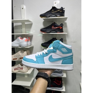 รองเท้าผ้าใบ Nike Jordan 1high มีของผู้หญิงหรือผู้ชาย 37-45