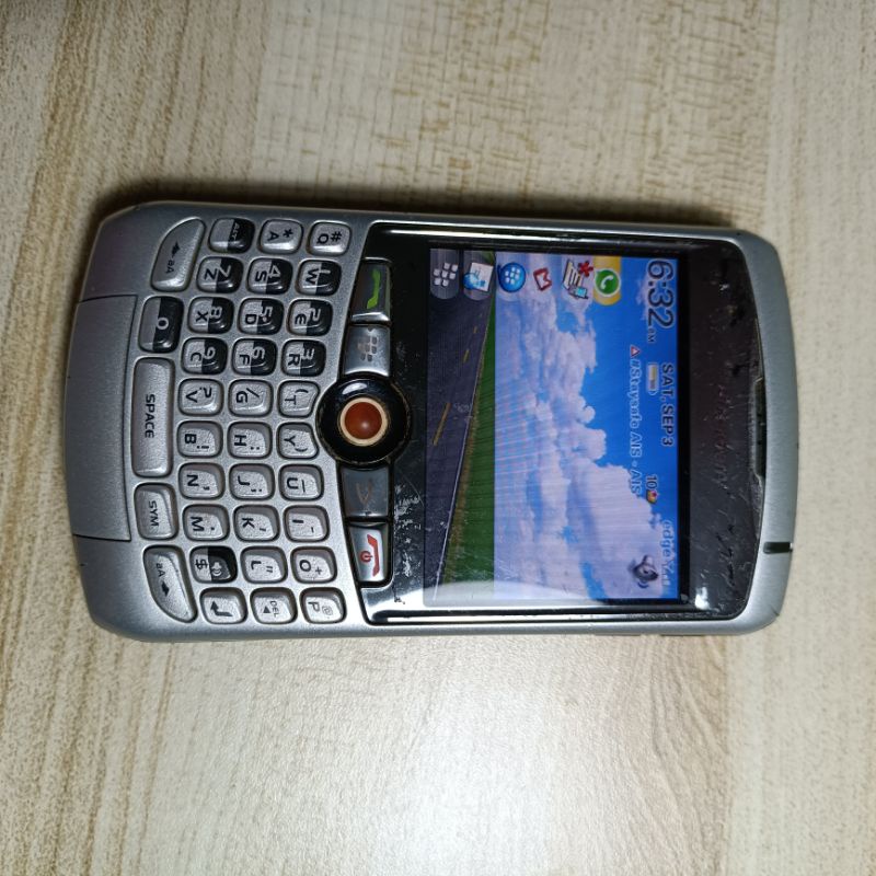blackberry-bb-8320-สะสม-ใช้งานได้