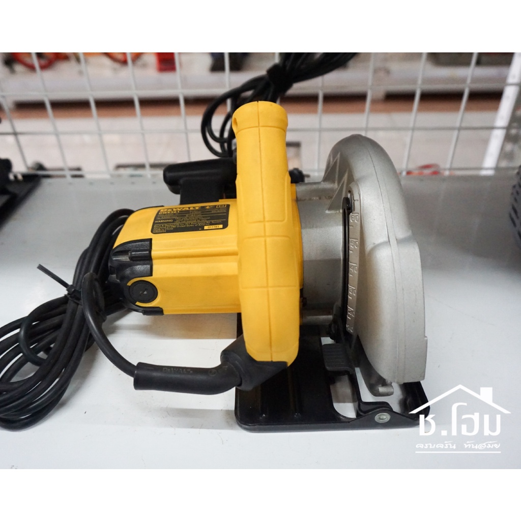 เลื่อยวงเดือน-7-นิ้ว-dewalt-dwe561-b1