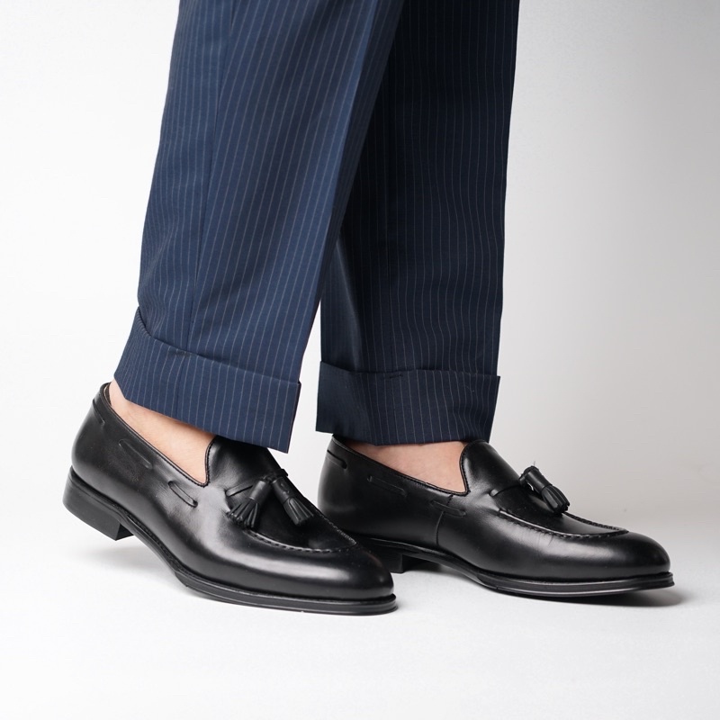 ภาพหน้าปกสินค้าJulietta - Tassel Loafer Shoes Calfakin in Black รองเท้าหนัง Juliettabkk จากร้าน julietta.bkk บน Shopee