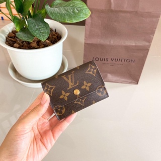 lv ใส่การ์ด มือสองของแท้💯ค่ะ (รบกวนทั่กแชทก่อนสั่งค่ะ)