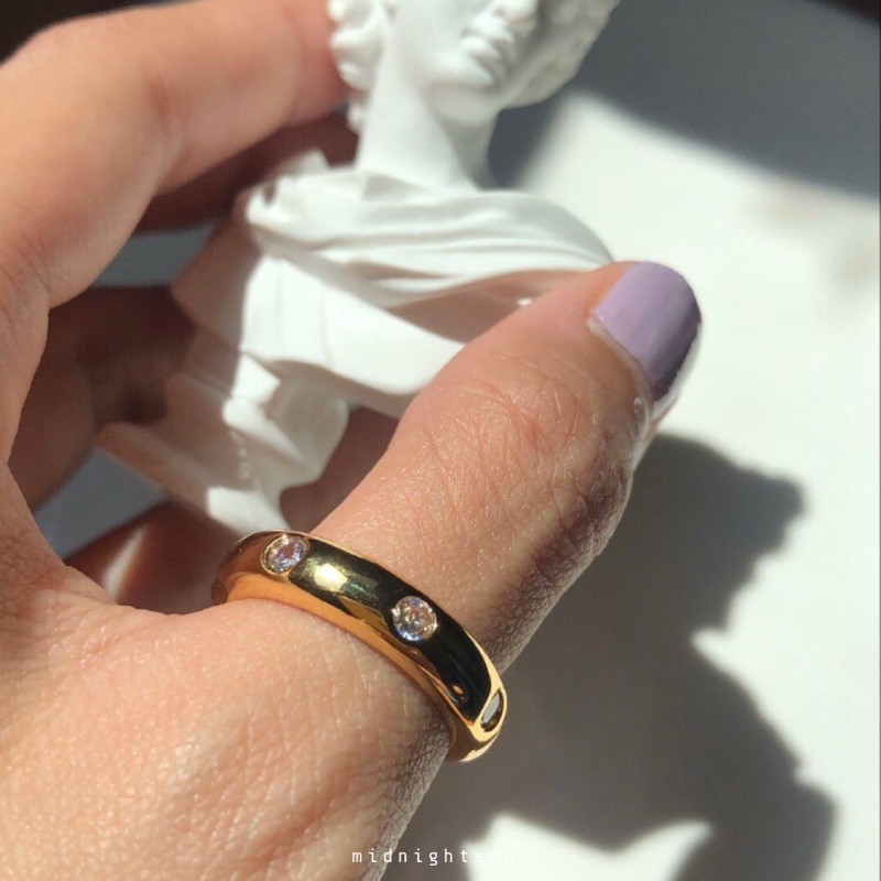 favr-co-chunky-ring-brass-18k-gold-แหวนทองดีเทลคริสตัลจิ๋ว