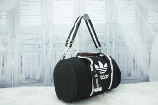 ของแท้-adidas-hand-sling-bag