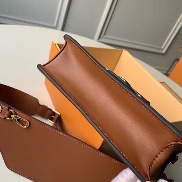 louis-vuitton-dauphine-bumbag-original1-1-พร้อมส่งค่ะ